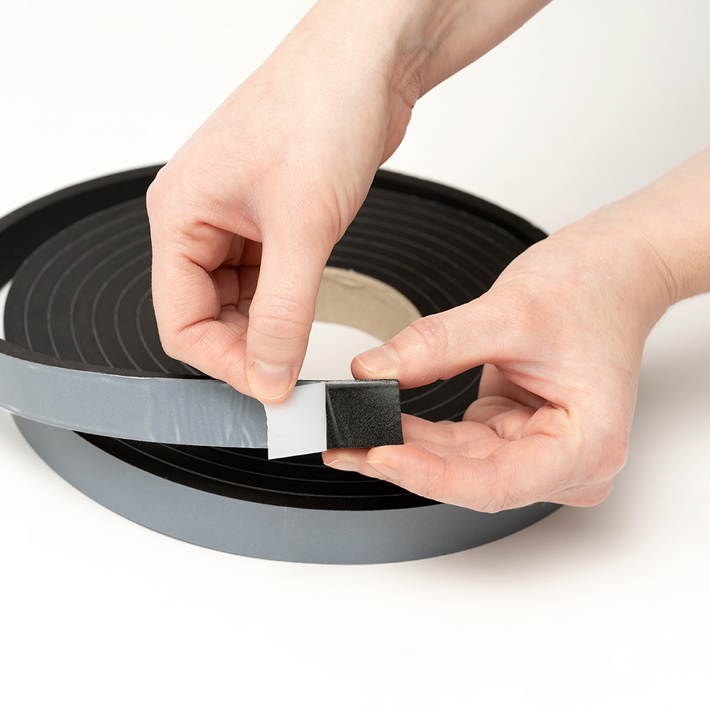 Artikelbild EPDM Zellkautschuk Dichtungsband einseitig selbstklebend Länge 10 Meter Dicke 4mm Breite 9mm