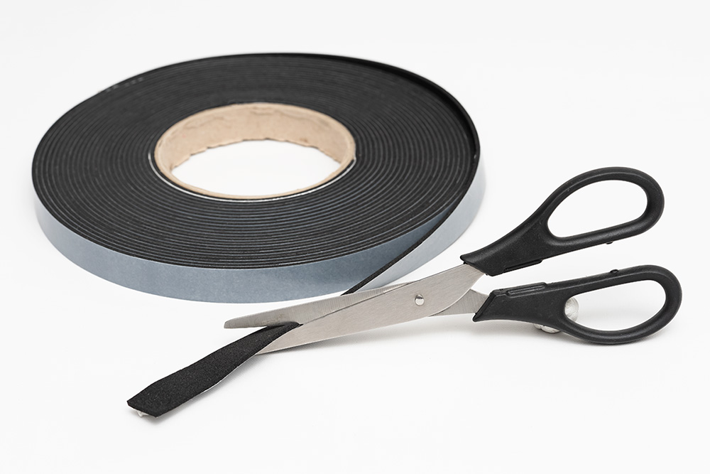 Artikelbild EPDM Zellkautschuk Dichtungsband einseitig selbstklebend Länge 10 Meter Dicke 6mm Breite 9mm